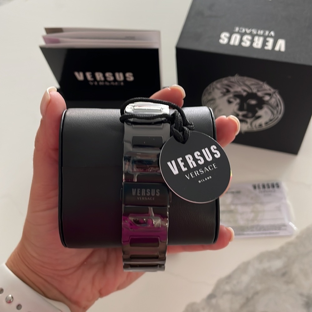 Versace Watch - Picture 7 of 11